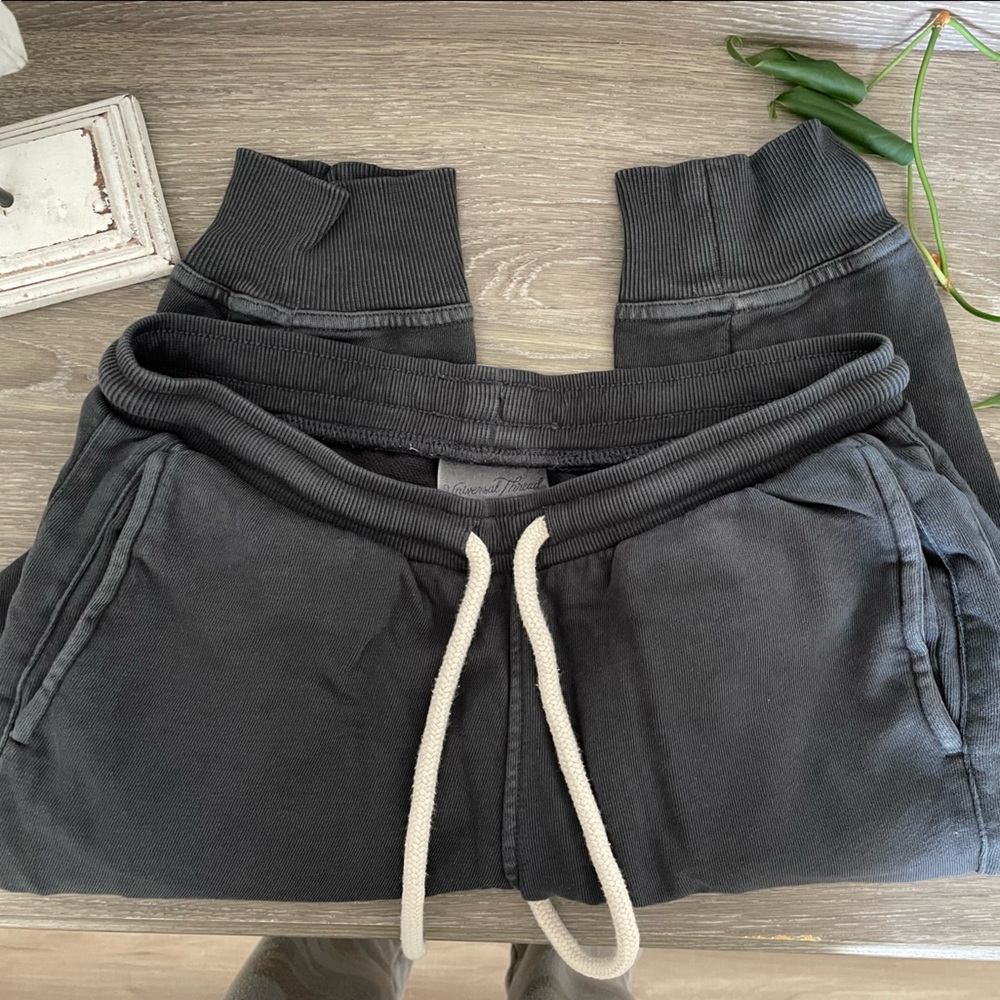 Universal Thread Joggers